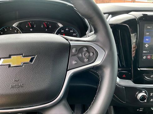 Used 2023 Chevrolet Traverse LT w/ LT Premium Package AWD/4WD image 12