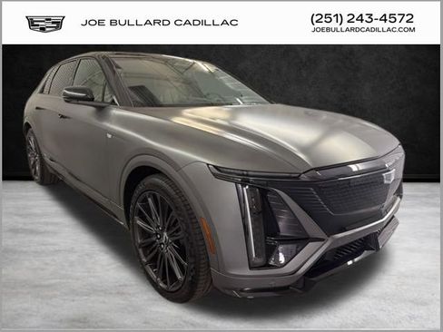 New 2026 Cadillac Lyriq V AWD/4WD image 1