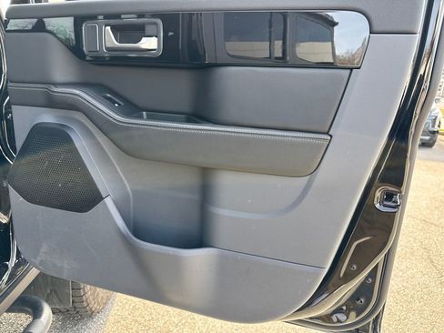 Used 2024 INEOS Grenadier Fieldmaster Edition image 14