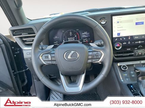 Used 2025 Lexus GX 550 Luxury image 12