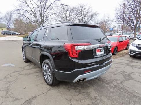 Used 2023 GMC Acadia SLT w/ Preferred Package image 4