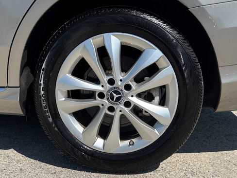 Used 2019 Mercedes-Benz C 300 4MATIC Sedan image 65