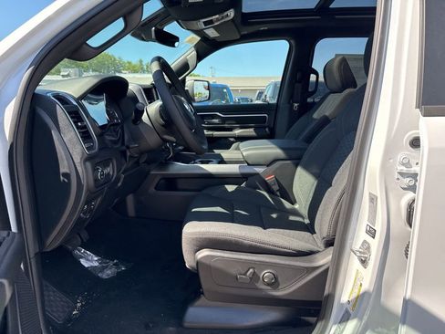 New 2026 RAM 1500 4x4 Crew Cab image 15