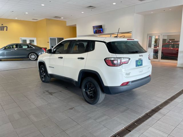 Used 2019 Jeep Compass Sport AWD/4WD image 3