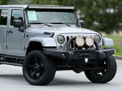 Used 2014 Jeep Wrangler Unlimited Rubicon w/ Dual Top Group AWD/4WD image 44