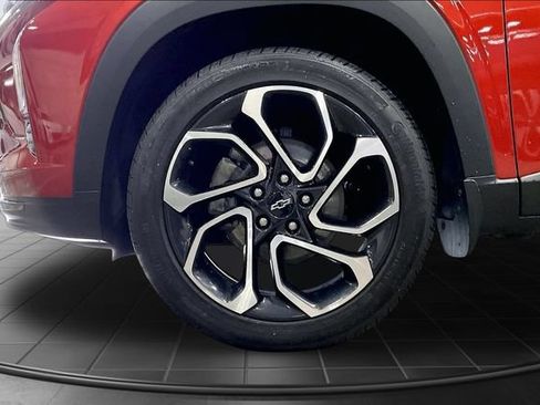 Used 2024 Chevrolet Trax RS FWD image 9