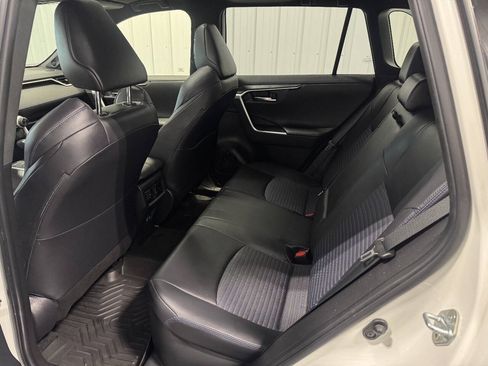 Used 2019 Toyota RAV4 XSE AWD/4WD image 15