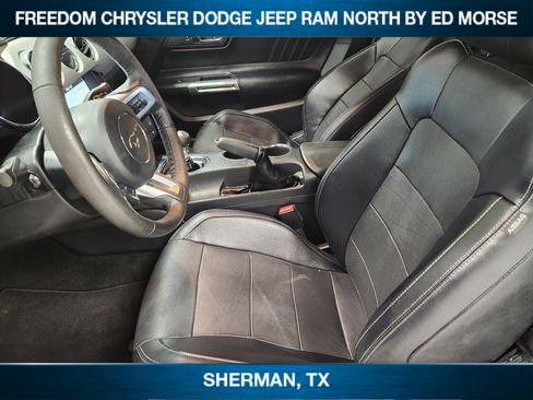 Used 2016 Ford Mustang GT Premium w/ Black Accent Package RWD image 8