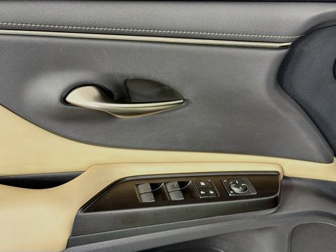Used 2019 Lexus ES 350 w/ Accessory Package 2 FWD image 22