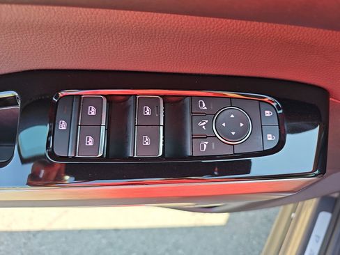 Used 2024 Nissan Pathfinder Platinum w/ Cargo Package image 30