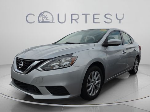 Used 2019 Nissan Sentra SV FWD image 1