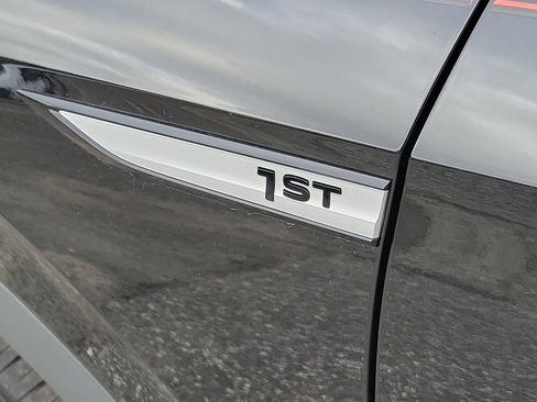 Used 2021 Volkswagen ID.4 1st Edition image 32