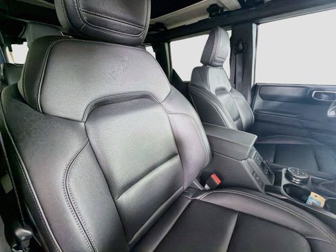 Used 2025 Ford Bronco Badlands AWD/4WD image 27