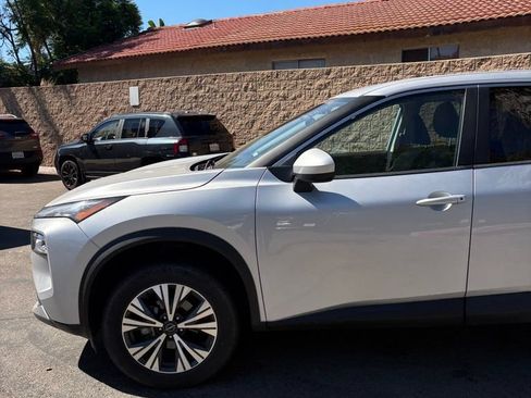 Used 2023 Nissan Rogue SV AWD/4WD image 7