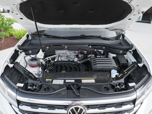 Used 2023 Volkswagen Atlas SE AWD/4WD image 45