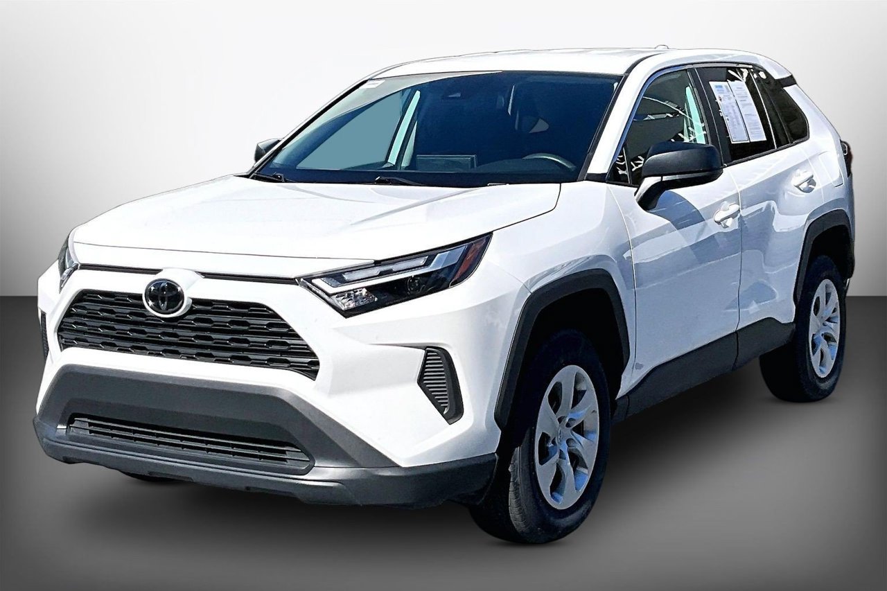 Used 2025 Toyota RAV4 LE FWD image 4
