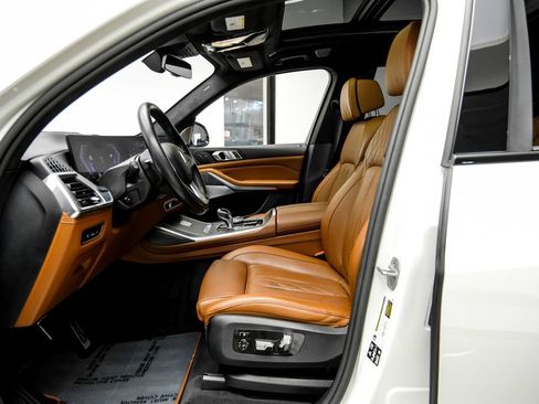 Used 2025 BMW ALPINA XB7 AWD/4WD image 6