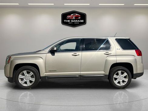 Used 2015 GMC Terrain SLE AWD/4WD image 2