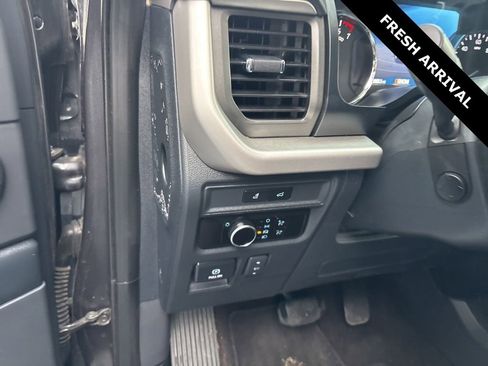 Used 2023 Ford Expedition Max XLT image 12