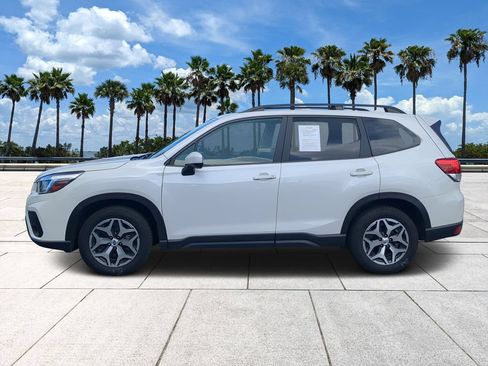 Used 2019 Subaru Forester Premium AWD/4WD image 5