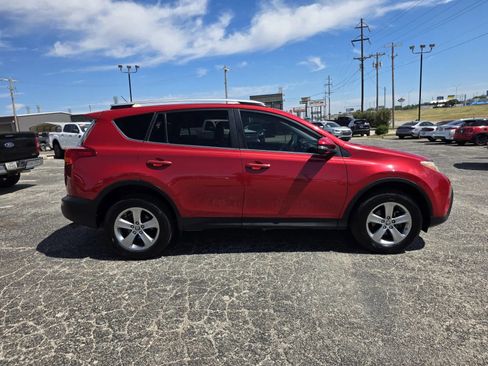 Used 2015 Toyota RAV4 XLE FWD image 8