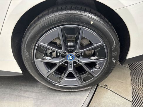 Used 2023 BMW i4 eDrive35 w/ Premium Package RWD image 27