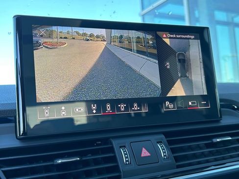 Used 2025 Audi Q5 Prestige image 32