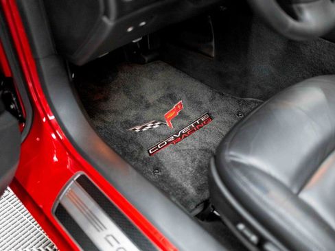 Used 2009 Chevrolet Corvette Coupe w/ Z51 Performance Package RWD image 45
