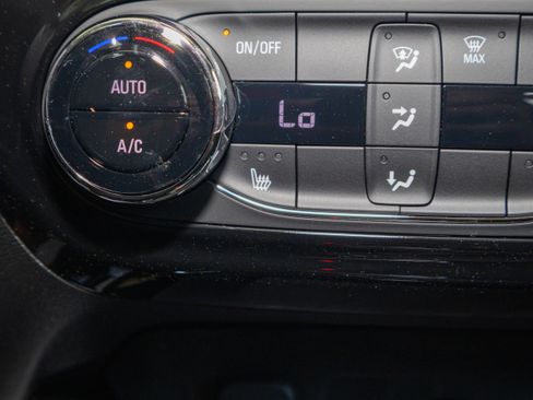 New 2026 Chevrolet Trax ACTIV w/ Driver Confidence Package FWD image 18