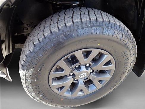 Used 2020 Toyota Tacoma SR5 image 7
