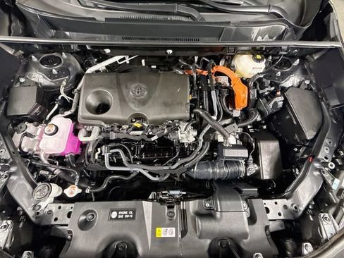 Certified 2024 Toyota RAV4 XLE Premium AWD/4WD image 31