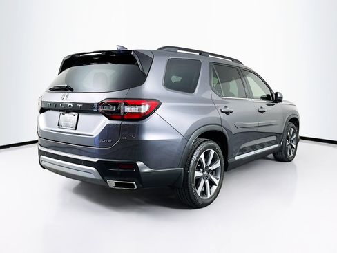 Used 2025 Honda Pilot Elite image 9