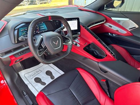 Used 2025 Chevrolet Corvette Stingray Premium Cpe w/ Z51 Performance Package image 29