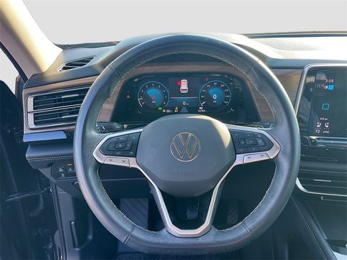 Used 2024 Volkswagen Atlas SE image 13