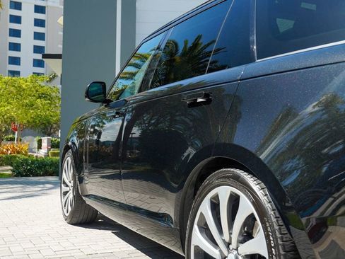 Used 2023 Land Rover Range Rover Long Wheelbase Autobiography image 15