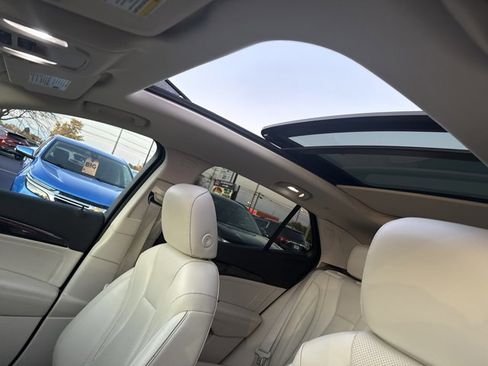 Used 2022 Buick Envision Essence w/ Safety Package image 20