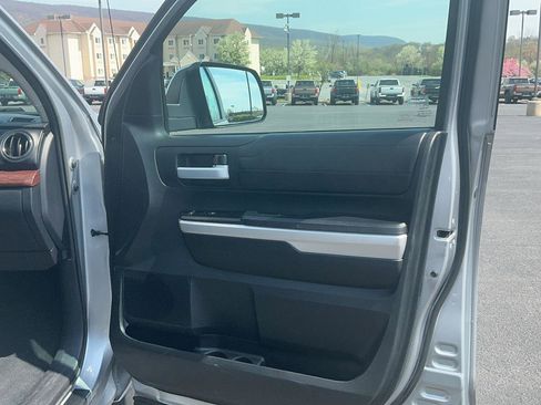 Used 2017 Toyota Tundra Limited image 25