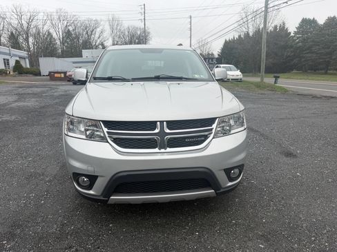 Used 2011 Dodge Journey Mainstreet w/ Flexible Seating Group image 1