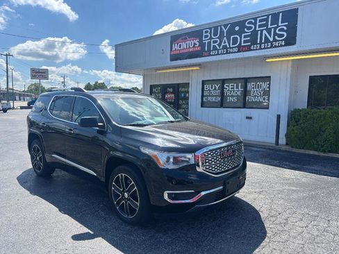 Used 2017 GMC Acadia Denali w/ Technology Package AWD/4WD image 2
