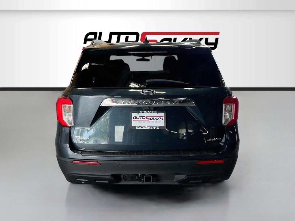 Used 2023 Ford Explorer XLT w/ Class IV Trailer Tow Package AWD/4WD image 6