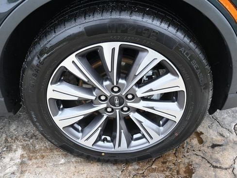 Used 2022 Lincoln Corsair Reserve w/ Equipment Group 201A image 13