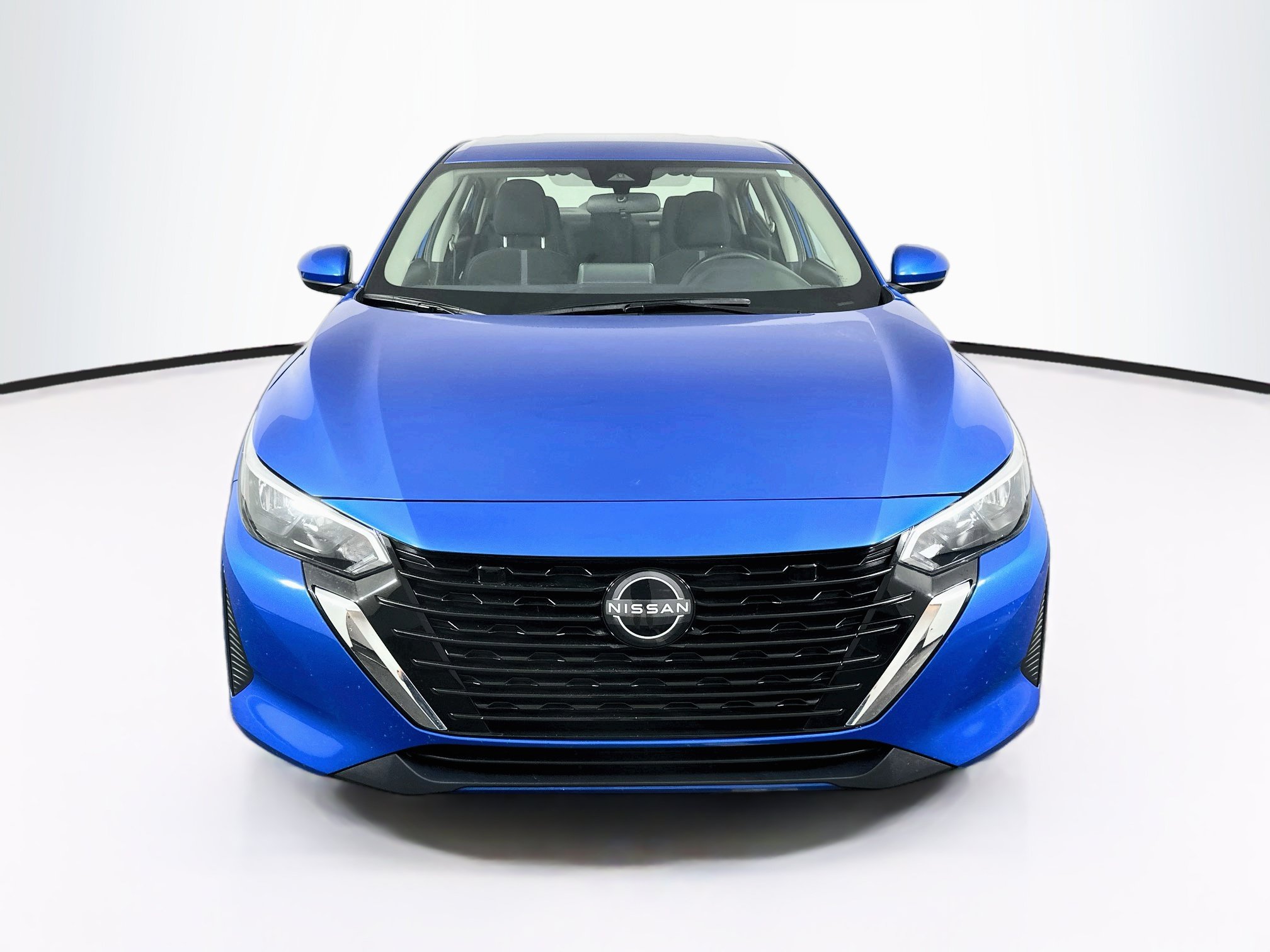 Used 2025 Nissan Sentra SV FWD image 2