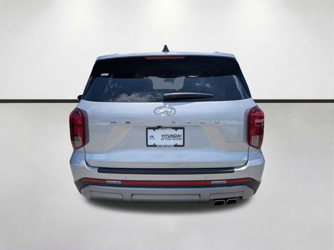 Used 2023 Hyundai Palisade SEL FWD image 5