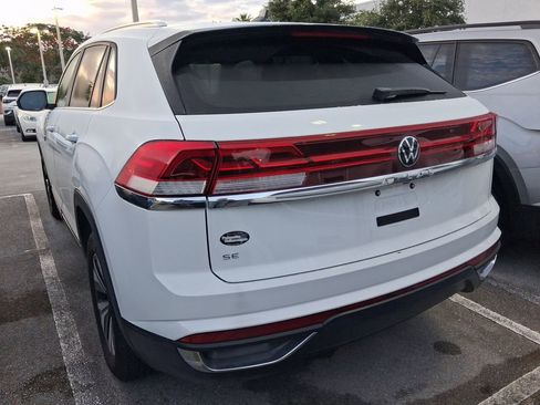 Used 2025 Volkswagen Atlas Cross Sport SE FWD image 10
