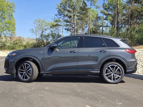 New 2026 Audi Q5 Premium Plus AWD/4WD image 23