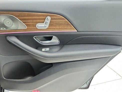 Used 2025 Mercedes-Benz GLS 450 GLS 450 image 28
