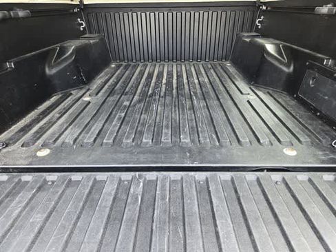 Used 2020 Toyota Tacoma SR5 w/ Technology Package AWD/4WD image 19