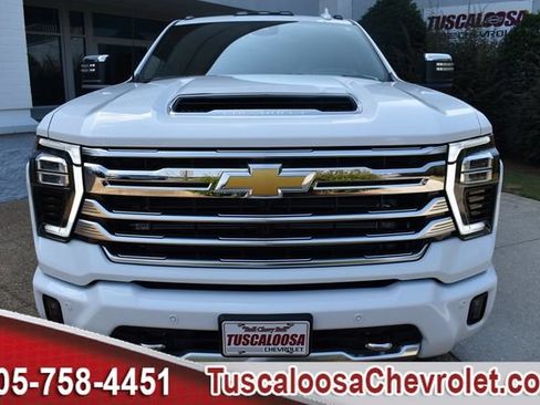 New 2026 Chevrolet Silverado 2500 High Country w/ High Country Premium Package AWD/4WD image 4
