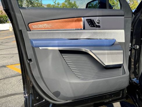 New 2026 Cadillac Vistiq Premium Luxury image 11