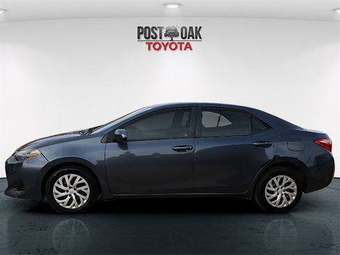 Used 2019 Toyota Corolla L image 4